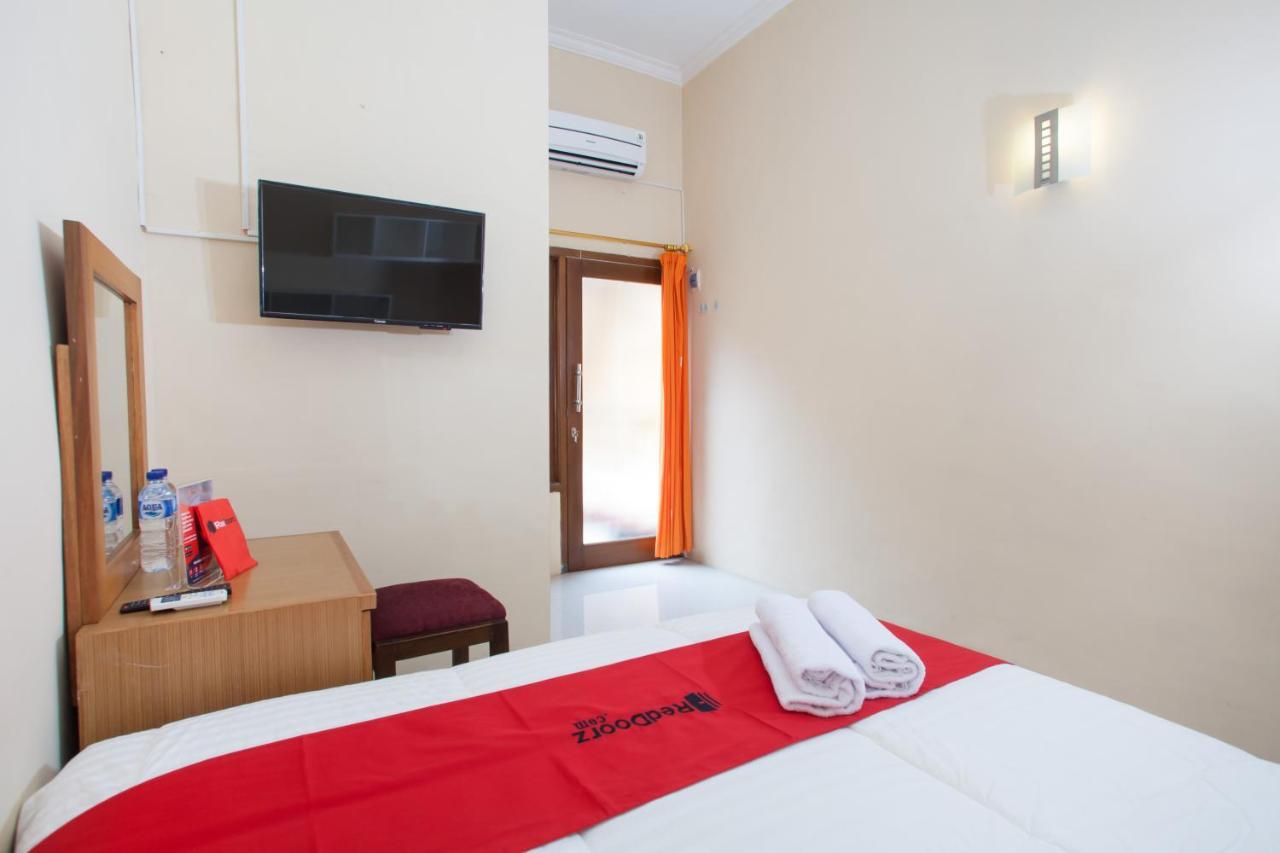 Reddoorz Syariah Near Untag Banyuwangi Hotel Бануванги Екстериор снимка