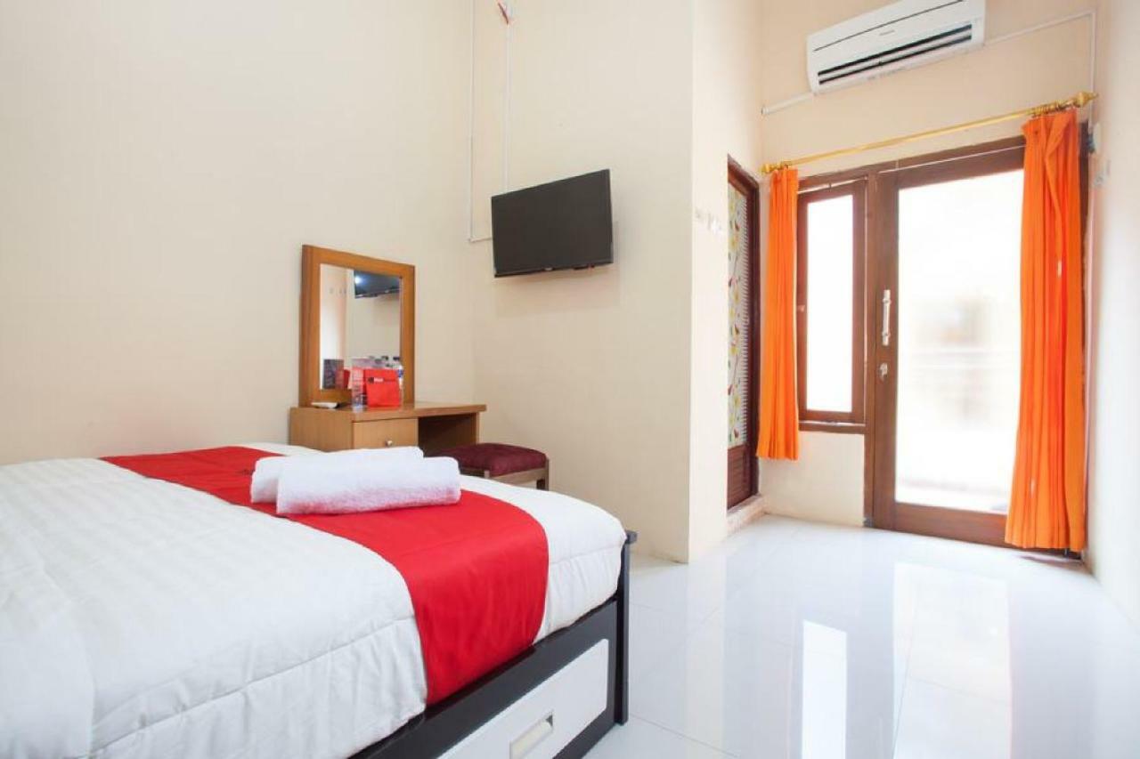 Reddoorz Syariah Near Untag Banyuwangi Hotel Бануванги Екстериор снимка